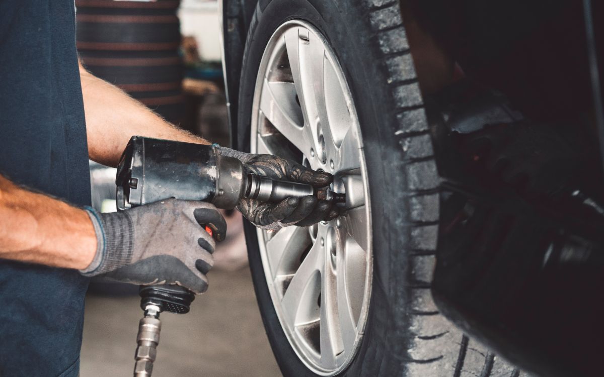 Reifenwechsel Volvo Garage