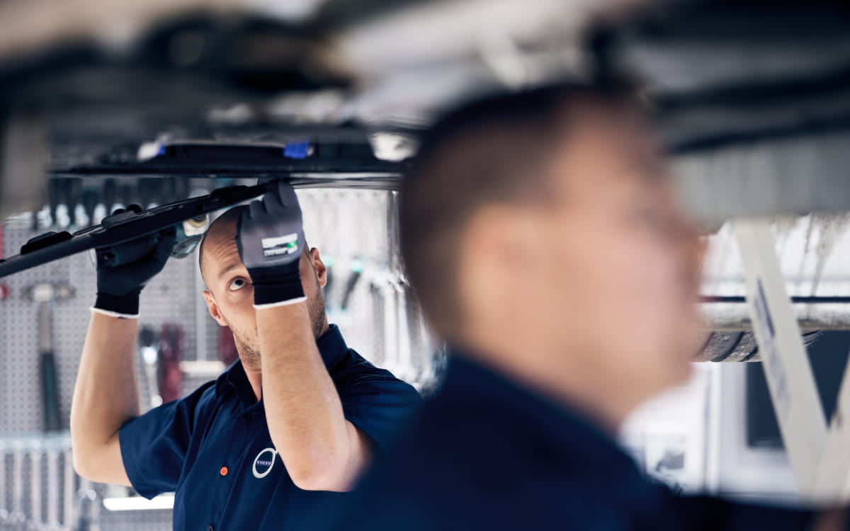 Service in der Autowerkstatt