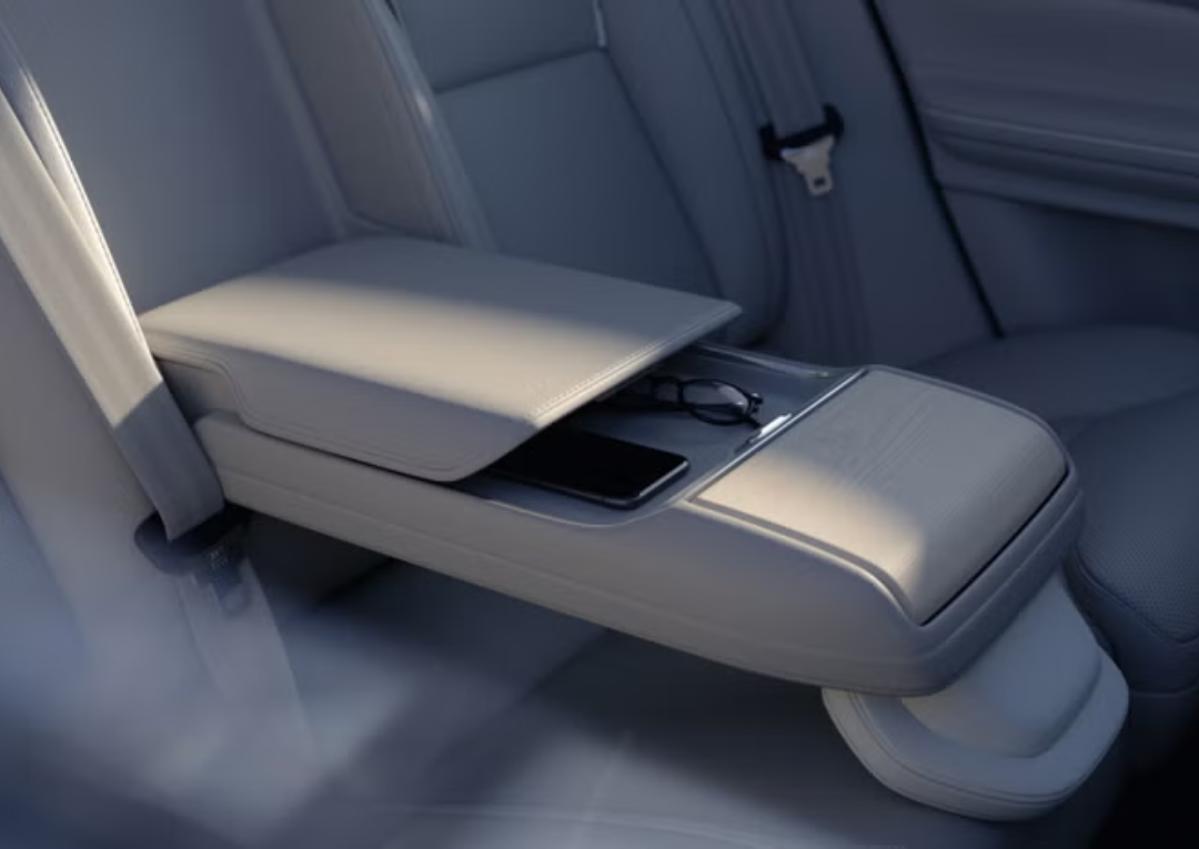 Volvo ES90